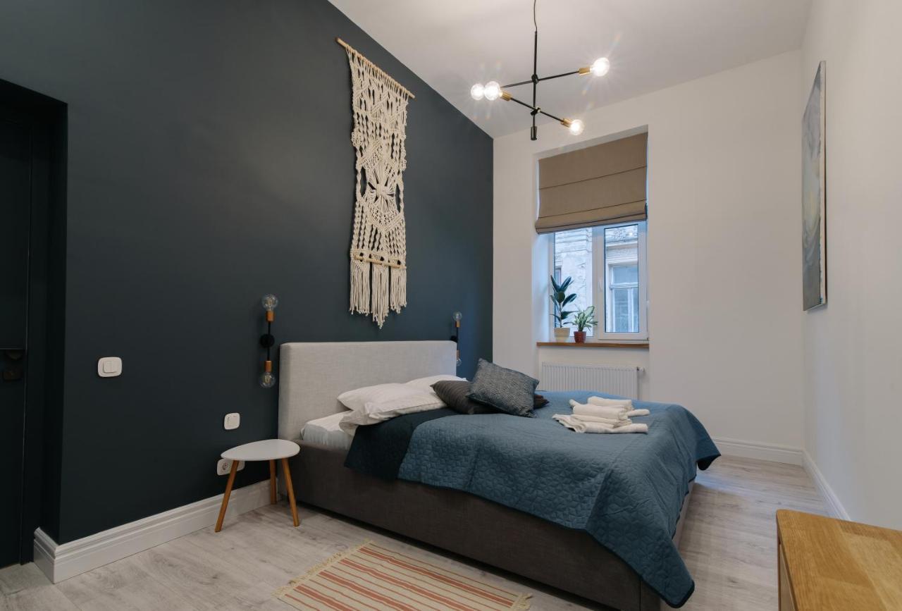 Apartment On Mikhalcuk Lviv Eksteriør bilde